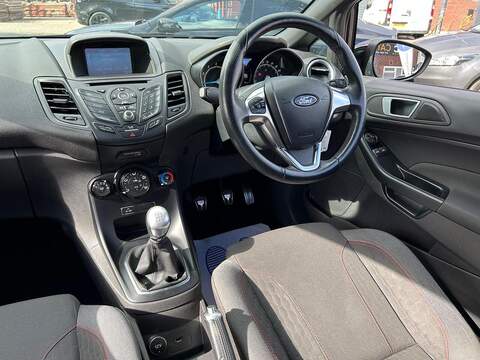 Ford Fiesta 1.0T EcoBoost ST-Line Hatchback 3dr Petrol Manual Euro 6 (s/s) (140 ps) - U256