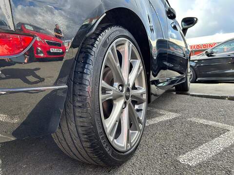 Ford Fiesta 1.0T EcoBoost ST-Line Hatchback 3dr Petrol Manual Euro 6 (s/s) (140 ps) - U256