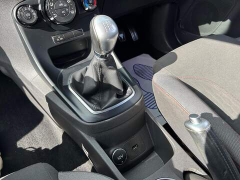 Ford Fiesta 1.0T EcoBoost ST-Line Hatchback 3dr Petrol Manual Euro 6 (s/s) (140 ps) - U256