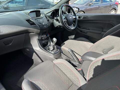 Ford Fiesta 1.0T EcoBoost ST-Line Hatchback 3dr Petrol Manual Euro 6 (s/s) (140 ps) - U256