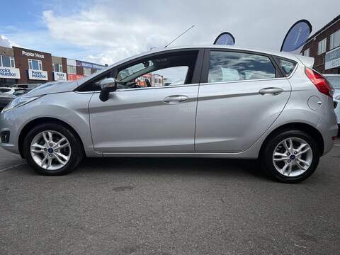 Ford Fiesta 1.0T EcoBoost Zetec Euro 6 (s/s) 5dr - U257