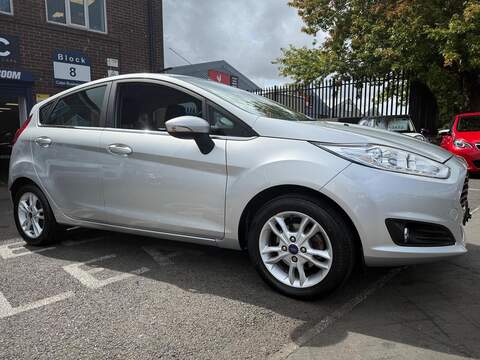Ford Fiesta 1.0T EcoBoost Zetec Euro 6 (s/s) 5dr - U257