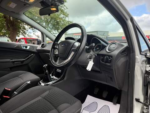 Ford Fiesta 1.0T EcoBoost Zetec Euro 6 (s/s) 5dr - U257