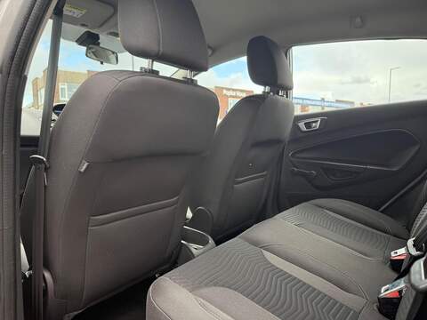 Ford Fiesta 1.0T EcoBoost Zetec Euro 6 (s/s) 5dr - U257