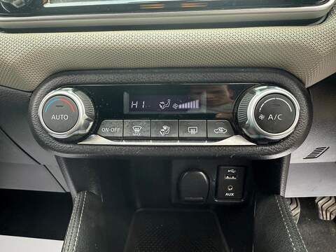 Nissan Micra 1.5 dCi N-Connecta Hatchback 5dr Diesel Manual Euro 6 (s/s) (90 ps) - U258