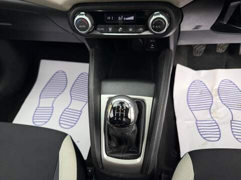 Nissan Micra 1.5 dCi N-Connecta Hatchback 5dr Diesel Manual Euro 6 (s/s) (90 ps) - U258