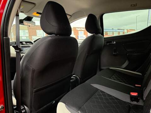 Nissan Micra 1.5 dCi N-Connecta Hatchback 5dr Diesel Manual Euro 6 (s/s) (90 ps) - U258