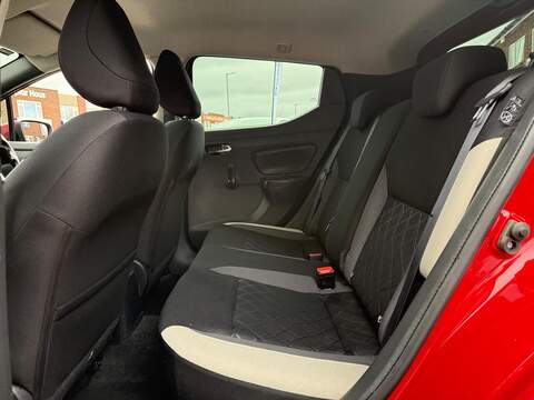 Nissan Micra 1.5 dCi N-Connecta Hatchback 5dr Diesel Manual Euro 6 (s/s) (90 ps) - U258