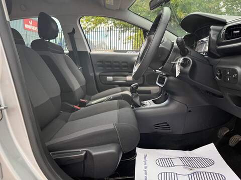 Citroen C3 1.2 PureTech Feel Hatchback 5dr Petrol Manual Euro 6 (82 ps) - U262