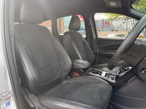 Ford Kuga 2.0 TDCi EcoBlue ST-Line SUV 5dr Diesel Manual Euro 6 (s/s) (150 ps) - U273