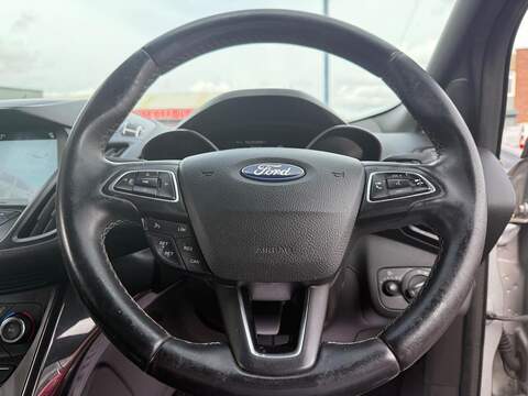Ford Kuga 2.0 TDCi EcoBlue ST-Line SUV 5dr Diesel Manual Euro 6 (s/s) (150 ps) - U273