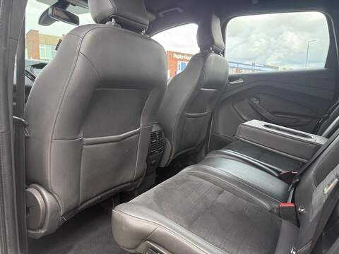 Ford Kuga 2.0 TDCi EcoBlue ST-Line SUV 5dr Diesel Manual Euro 6 (s/s) (150 ps) - U273