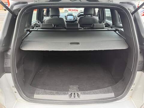 Ford Kuga 2.0 TDCi EcoBlue ST-Line SUV 5dr Diesel Manual Euro 6 (s/s) (150 ps) - U273