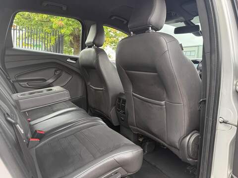 Ford Kuga 2.0 TDCi EcoBlue ST-Line SUV 5dr Diesel Manual Euro 6 (s/s) (150 ps) - U273