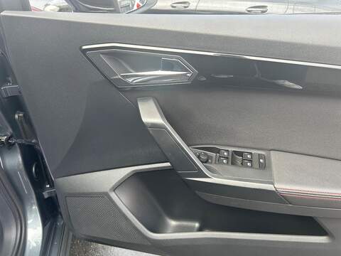 SEAT Arona 1.5 TSI EVO FR Sport SUV 5dr Petrol Manual Euro 6 (s/s) (150 ps) - U276