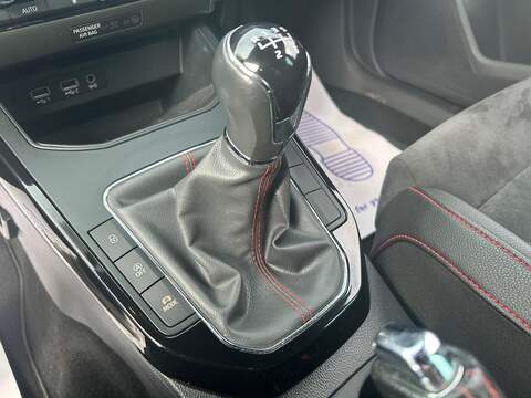 SEAT Arona 1.5 TSI EVO FR Sport SUV 5dr Petrol Manual Euro 6 (s/s) (150 ps) - U276