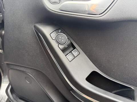 Ford Fiesta 1.0T EcoBoost ST-Line Euro 6 (s/s) 5dr - U279