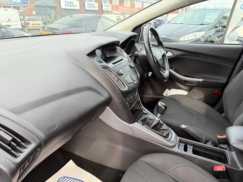 Ford Focus Focus 1.5 TDCi Zetec Euro 6 (s/s) 5dr - U28