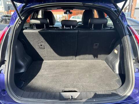 Nissan Juke 1.6 Tekna SUV 5dr Petrol Manual Euro 6 (112 ps) - U282