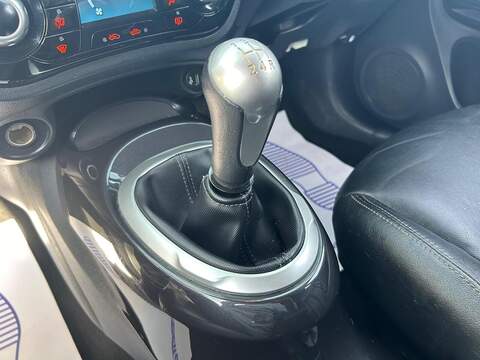 Nissan Juke 1.6 Tekna SUV 5dr Petrol Manual Euro 6 (112 ps) - U282