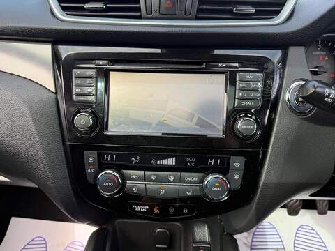 Nissan Qashqai 1.5 dCi Tekna SUV 5dr Diesel Manual Euro 6 (s/s) (110 ps) - U285