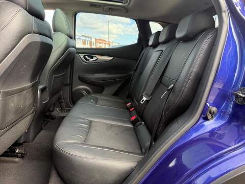 Nissan Qashqai 1.5 dCi Tekna SUV 5dr Diesel Manual Euro 6 (s/s) (110 ps) - U285
