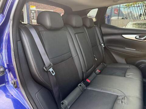 Nissan Qashqai 1.5 dCi Tekna SUV 5dr Diesel Manual Euro 6 (s/s) (110 ps) - U285
