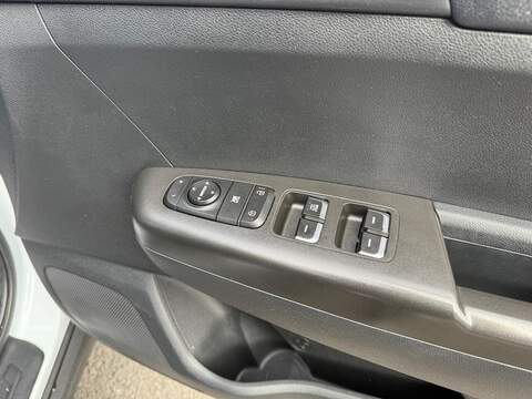 Kia Sportage Sportage 1 SUV 1 Manual Petrol - U287