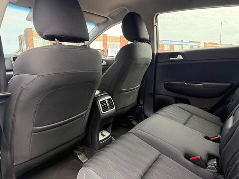 Kia Sportage Sportage 1 SUV 1 Manual Petrol - U287
