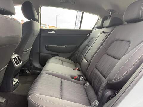 Kia Sportage Sportage 1 SUV 1 Manual Petrol - U287