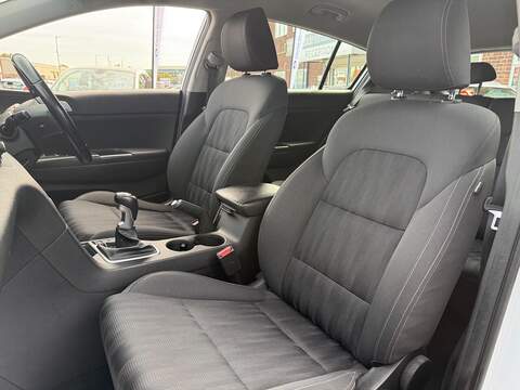 Kia Sportage Sportage 1 SUV 1 Manual Petrol - U287