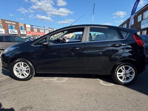 Ford Fiesta 1.5 TDCi Zetec Hatchback 5dr Diesel Manual Euro 6 (75 ps) - U292