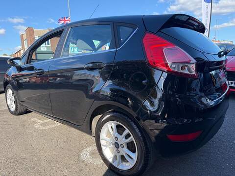 Ford Fiesta 1.5 TDCi Zetec Hatchback 5dr Diesel Manual Euro 6 (75 ps) - U292