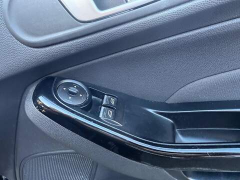 Ford Fiesta 1.5 TDCi Zetec Hatchback 5dr Diesel Manual Euro 6 (75 ps) - U292