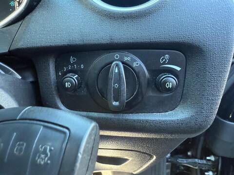 Ford Fiesta 1.5 TDCi Zetec Hatchback 5dr Diesel Manual Euro 6 (75 ps) - U292