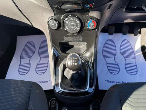 Ford Fiesta 1.5 TDCi Zetec Hatchback 5dr Diesel Manual Euro 6 (75 ps) - U292