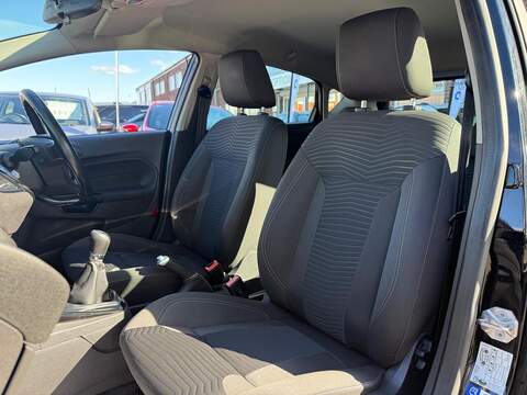 Ford Fiesta 1.5 TDCi Zetec Hatchback 5dr Diesel Manual Euro 6 (75 ps) - U292