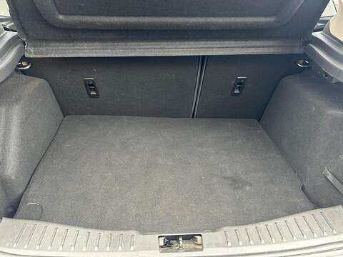 Ford Focus Focus Titanium Hatchback 0 Manual Petrol - U298