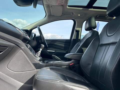 Ford Kuga 2.0 TDCi Titanium X SUV 5dr Diesel Manual AWD Euro 6 (s/s) (180 ps) - U301