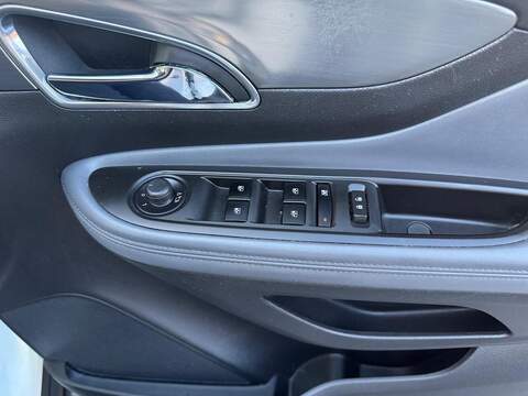 Vauxhall Mokka 1.7 CDTi SE SUV 5dr Diesel Auto 2WD Euro 5 (130 ps) - U303