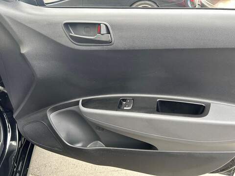 Hyundai i10 1.0 S Hatchback 5dr Petrol Manual Euro 6 (67 ps) - U304