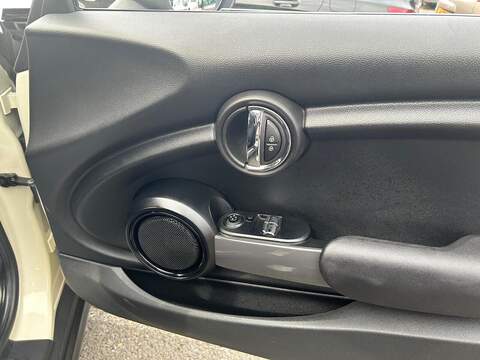 MINI Hatch 1.5 Cooper D Hatchback 3dr Diesel Manual Euro 6 (s/s) (116 ps) - U305