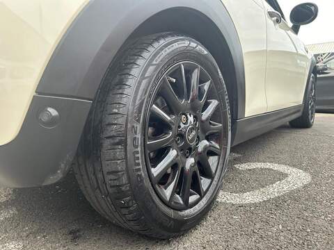 MINI Hatch 1.5 Cooper D Hatchback 3dr Diesel Manual Euro 6 (s/s) (116 ps) - U305