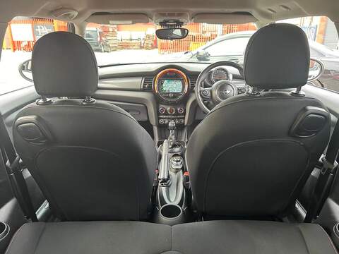 MINI Hatch 1.5 Cooper D Hatchback 3dr Diesel Manual Euro 6 (s/s) (116 ps) - U305