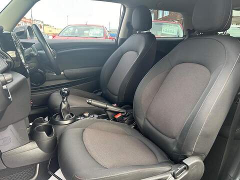 MINI Hatch 1.5 Cooper D Hatchback 3dr Diesel Manual Euro 6 (s/s) (116 ps) - U305