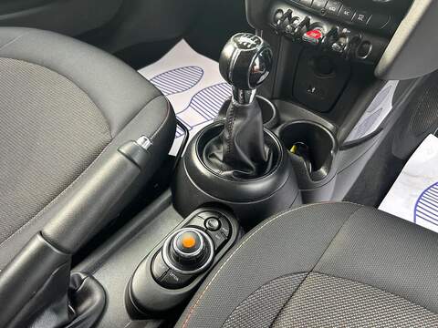 MINI Hatch 1.5 Cooper D Hatchback 3dr Diesel Manual Euro 6 (s/s) (116 ps) - U305