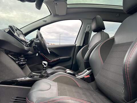 Peugeot 2008 1.2 PureTech GPF GT Line SUV 5dr Petrol Manual Euro 6 (s/s) (130 ps) - U309