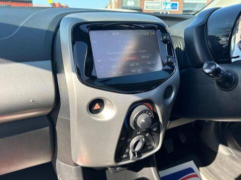 Peugeot 108 108 1.0 Active Top! Euro 6 3dr - U31