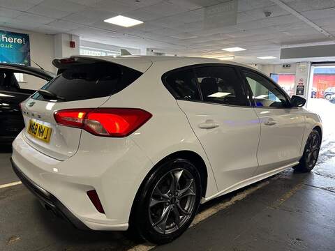 Ford Focus 1.0T EcoBoost ST-Line Hatchback 5dr Petrol Manual Euro 6 (s/s) (125 ps) - U310