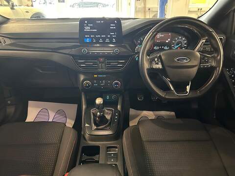 Ford Focus 1.0T EcoBoost ST-Line Hatchback 5dr Petrol Manual Euro 6 (s/s) (125 ps) - U310